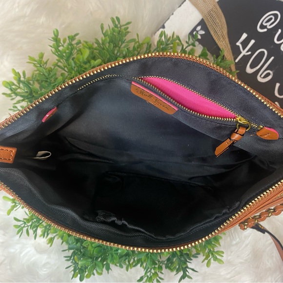 ♥️SOLD♥️Elliott Lucca Brown Leather Crossbody - Picture 6 of 9